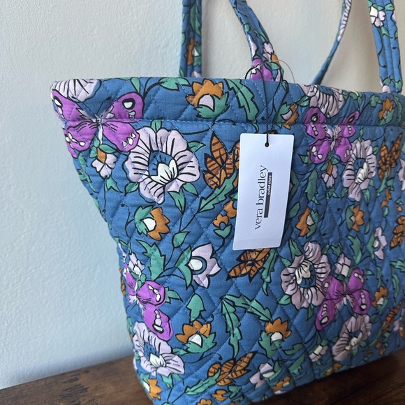Vera Bradley Blue Floral Quilted Tote Bag Wild Prairie NWT - Picture 4 of 7